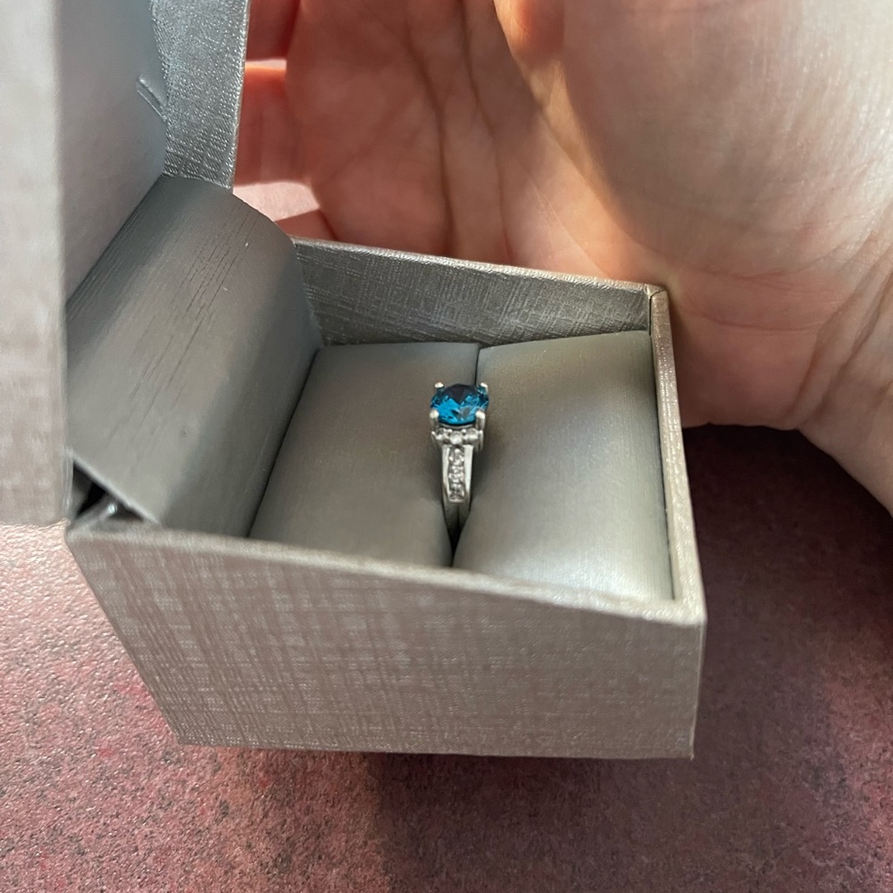 Topaz Ring - Picture 2 of 4
